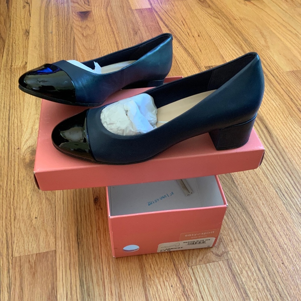 Easy spirit pumps